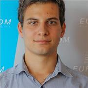 Etudiant ingénieur en informatique, propose du soutien en mathématiques, informatique et physique.